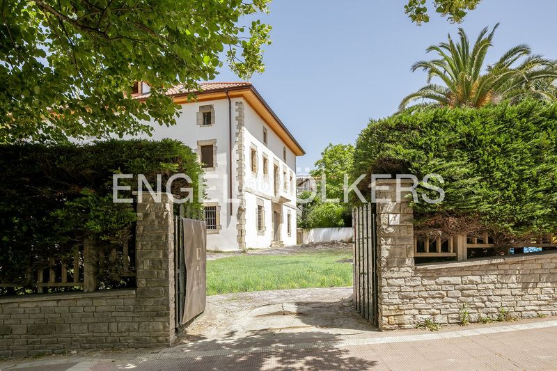 Foto ef87130c-595d-418d-8119-44d7386ad032. Àtic amb calefacció aparcament piscina a Gorliz