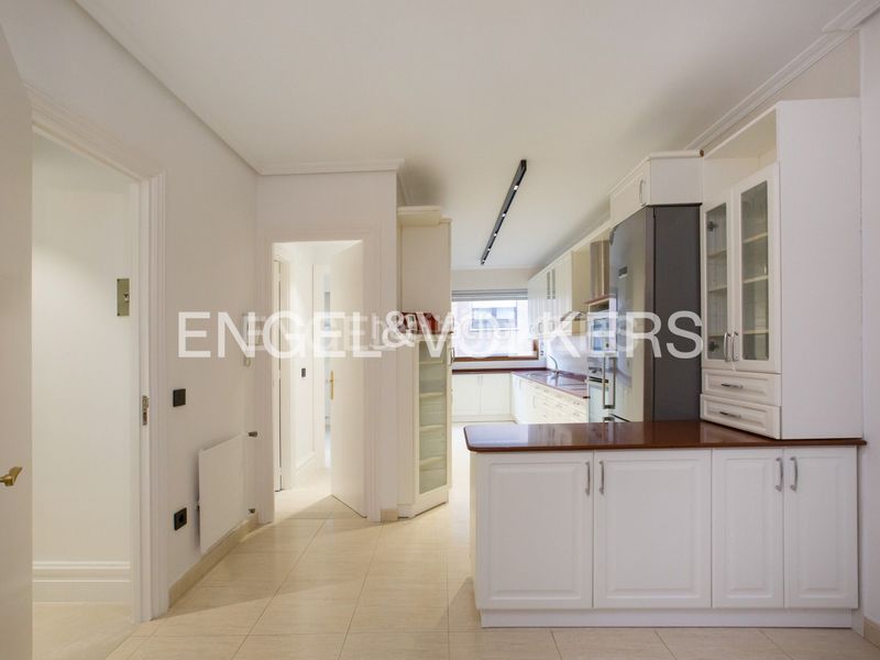 Foto 0d07f562-a8ef-4e71-b551-542d5e0046b1. Rent flat with heating parking in Neguri Getxo