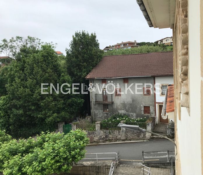 Foto e795a558-9a98-4a5b-87bd-b4d77129782c. Casa amb calefacció a Barrika