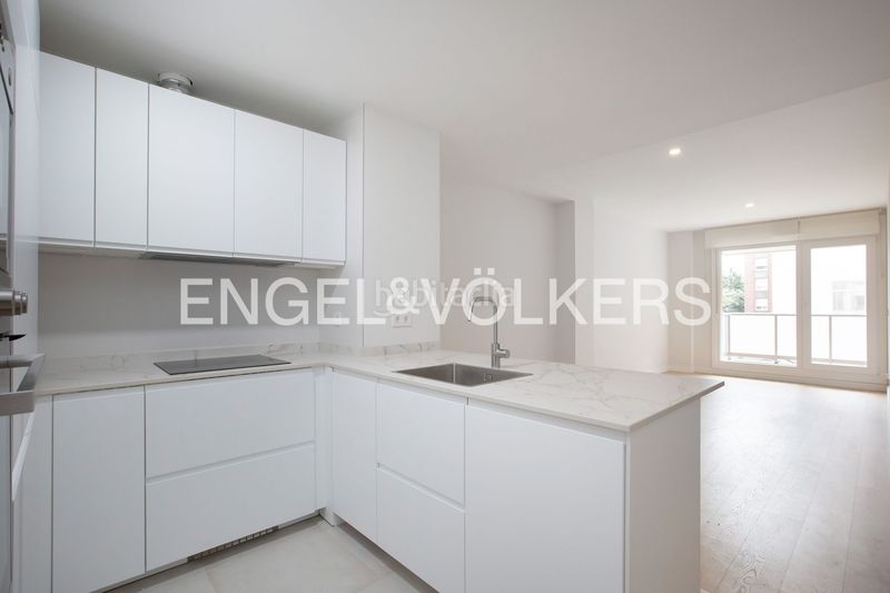Foto 71e246a5-3d64-4f79-9dfb-ff44191e870b. Miete etagenwohnung mit heizung in Las Arenas Getxo