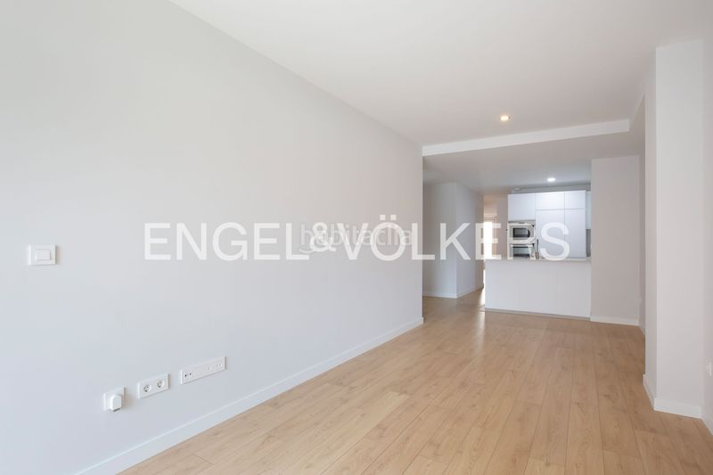 Foto d22f9e8f-7892-4c0b-a6ce-3f405a25c2f1. Miete etagenwohnung mit heizung in Las Arenas Getxo