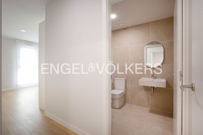 Foto f242f589-a955-449b-8add-17cdb9556494. Miete etagenwohnung mit heizung in Las Arenas Getxo