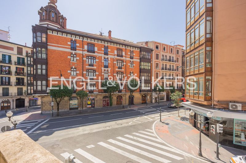 Foto c3d5d9d0-30ab-46b1-9b1a-00b4186e9b48. Pis amb calefacció a Zabalburu Bilbao