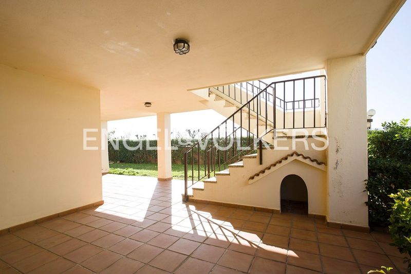 Foto 2d95594f-b019-4446-8712-773fa749e66b. Casa adossada amb calefacció aparcament a santa maría de Getxo Getxo