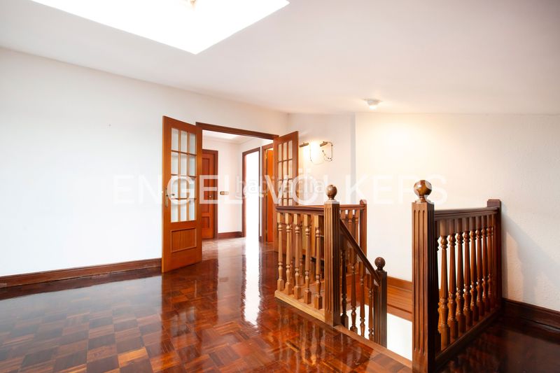 Foto e0a9a241-0ef3-40b6-ac2e-d9098e34e003. Casa adossada amb calefacció aparcament a santa maría de Getxo Getxo