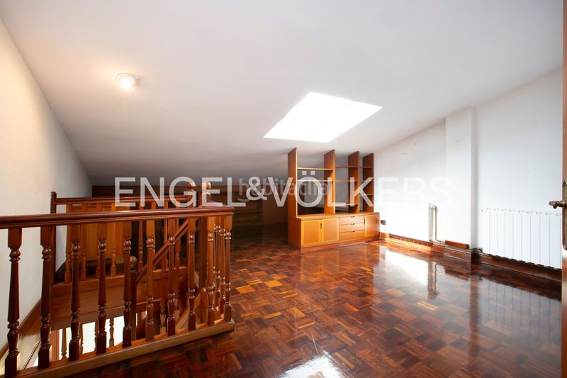 Foto e19b8643-5c26-4452-a32d-4128980e7ba1. Casa adossada amb calefacció aparcament a santa maría de Getxo Getxo