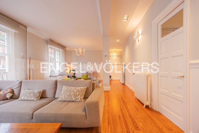 Foto e731cfea-dfa1-4d29-baa9-cd3d5f1db14a. Pis amb calefacció a Alhóndiga Bilbao