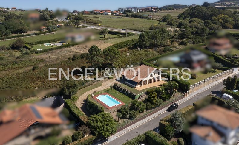 Foto cc5d9920-c9b6-4ba1-a545-a209e1984420. Casa con riscaldamento parcheggio piscina in Barrika