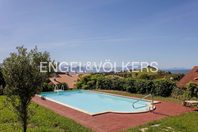 Foto e2bce737-1dab-48d7-8847-72a525117b4b. Casa con riscaldamento parcheggio piscina in Barrika