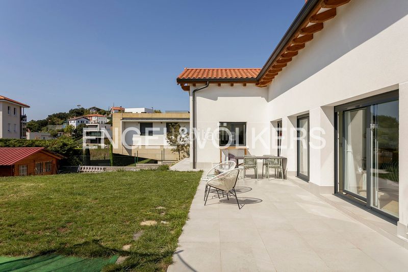 Foto 491a2839-46f0-4e9a-91e2-401b15ad5186. Casa con riscaldamento parcheggio in Gorliz
