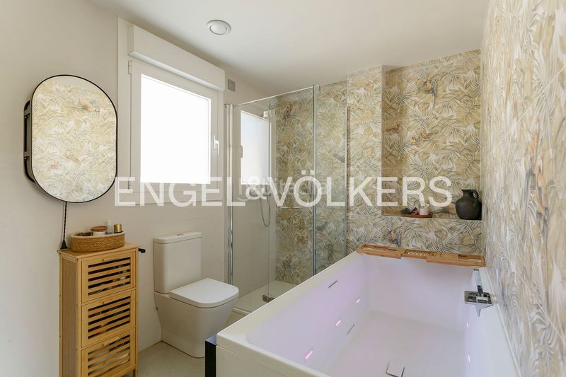 Foto 4a8b34ca-ece4-462a-8051-36564345669d. Casa con riscaldamento parcheggio in Gorliz