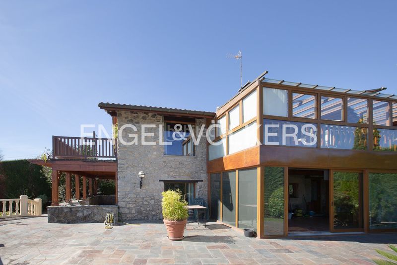 Foto c8bd919b-555f-46c2-afe9-0f6a8be03ed6. Casa amb calefacció aparcament a Barrika