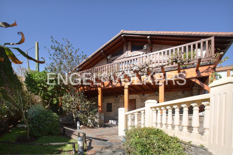 Foto e1ee02ac-e755-4df4-bb2f-bd28e9c89536. Casa amb calefacció aparcament a Barrika