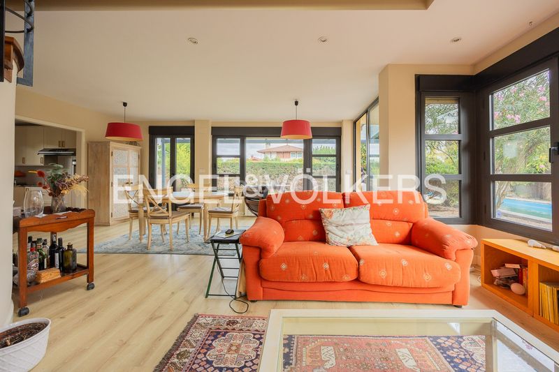 Foto d68c8e6b-0596-4766-bd85-3675f91b6e53. Maison jumelée avec chauffage piscine dans Abadiño