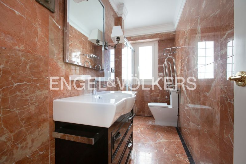 Foto 7a149693-a93d-483d-9fe0-84fe78248942. Pis amb calefacció a Abandoibarra - Guggenheim Bilbao