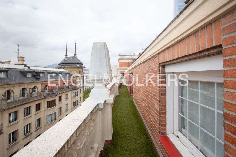 Foto f03646f3-4612-4b4b-a1bf-80e98f0e1142. Pis amb calefacció a Abandoibarra - Guggenheim Bilbao