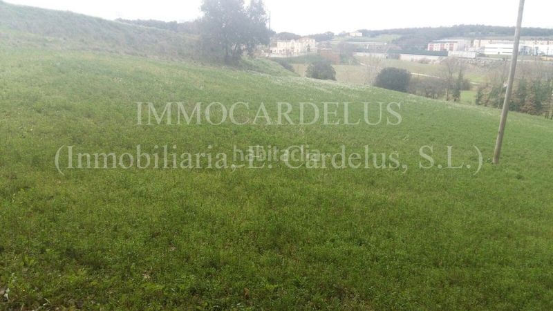 Foto b364a38f-dcaa-476f-bc00-4c18551544fc. Wohngrundstück in Llinars del Vallès