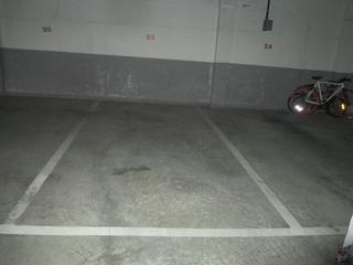 Aparcament cotxe  Carrer sant isidre. Parkings en venta en germà julia