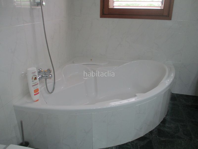 Foto c42db963-ffaa-44c0-8d3b-dfc3b76ae77b. Casa adossada amb calefacció a Sant Celoni