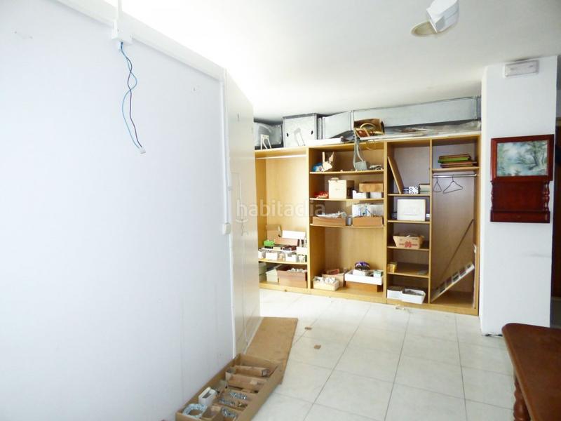 Foto 3c474094-a968-4633-bbbc-b337205403ed. Local comercial a Los Castros Santander