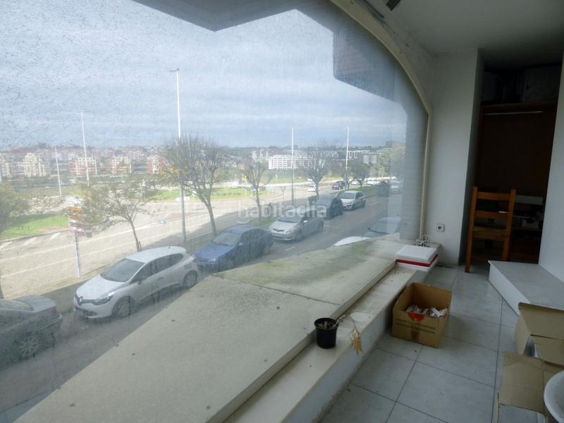 Foto a465601d-5269-401a-815d-89b197ec9470. Local comercial a Los Castros Santander