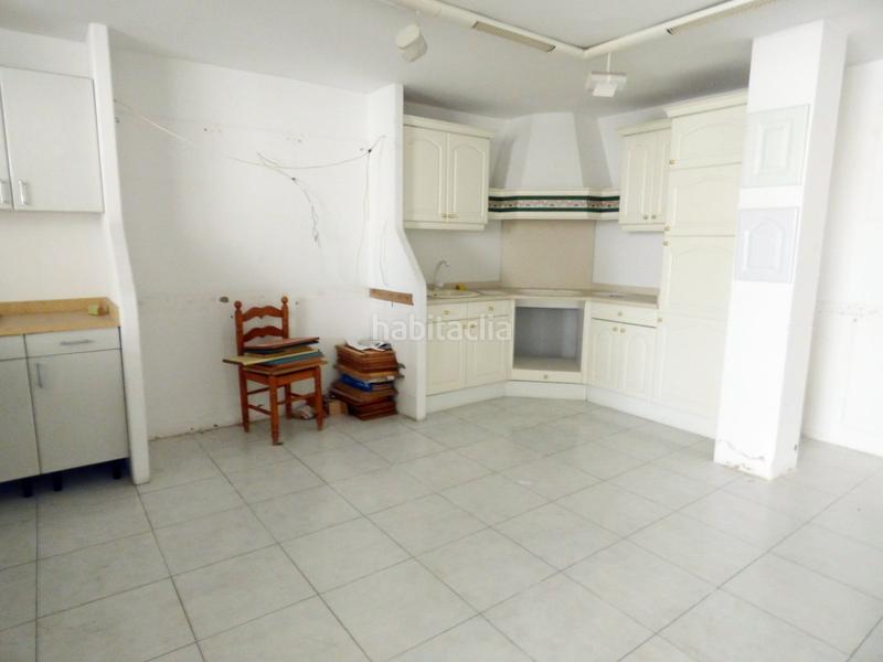 Foto b2718c81-9b8c-4d01-b1a8-ff99ad11225a. Local comercial a Los Castros Santander