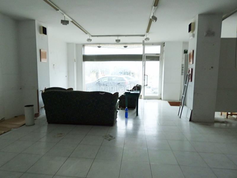 Foto c06d7ab6-53f9-452f-aa63-ed899aed7bc0. Local comercial a Los Castros Santander