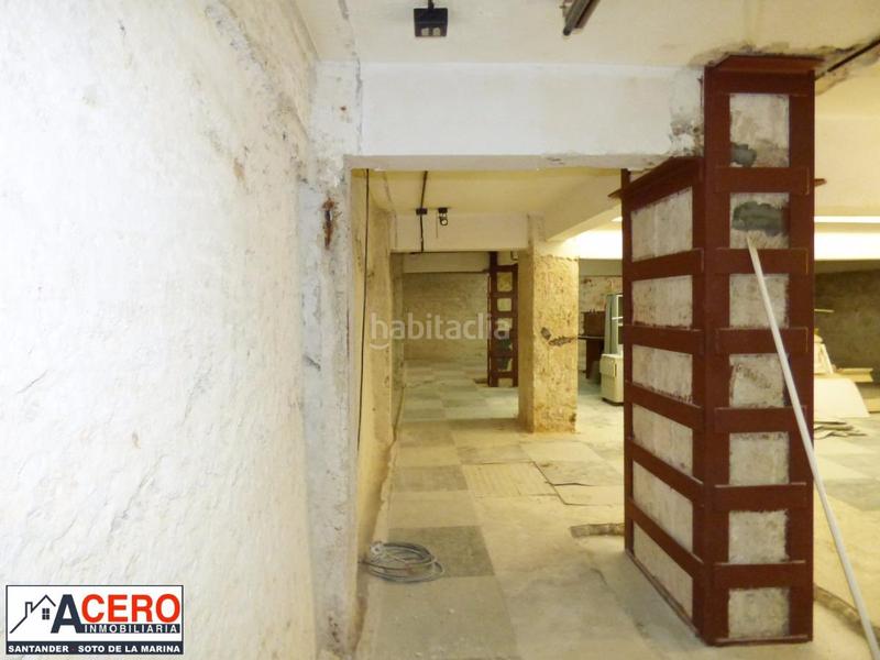 Foto 7a0d1138-5d4c-43d0-a41f-c09bd7155616. Alquiler local comercial amplio local en zona valdecilla, a un paso del hospital en Santander