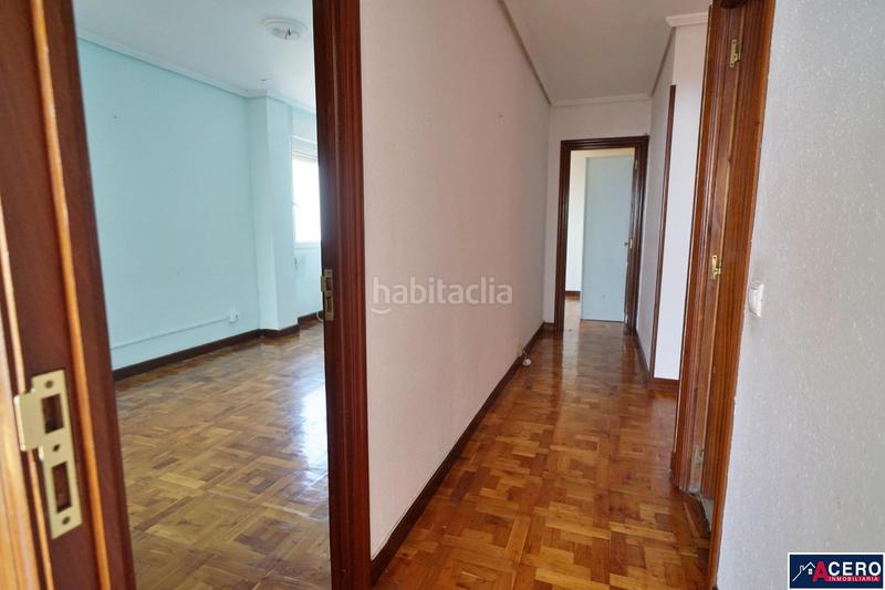 Foto 039d2900-0c71-4df4-b6f6-e745cc782637. Pis amb aparcament a General Dávila Santander