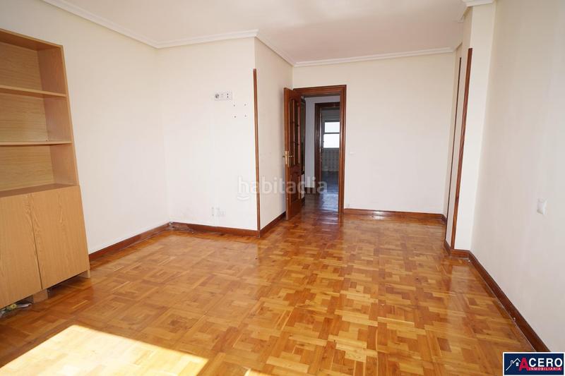 Foto 347059e0-7fbe-43d8-84b5-9d7d70f5ecde. Pis amb aparcament a General Dávila Santander