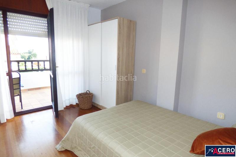 Foto 9625e827-d10d-4737-9053-dd69b1e46cd2. Alquiler casa adosada en Miengo pueblo Miengo