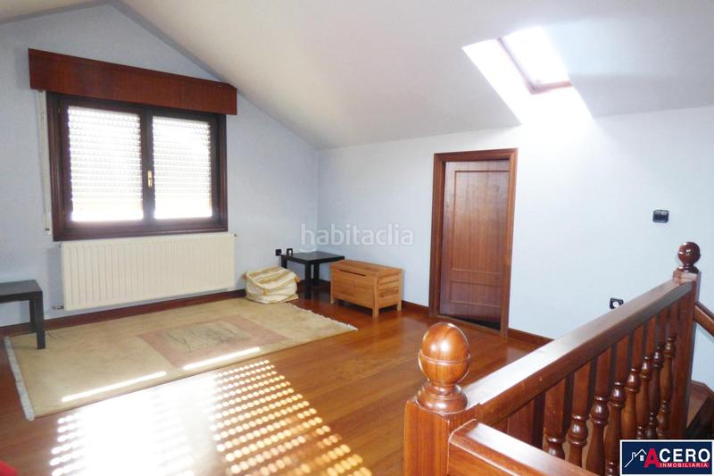 Foto e5a1f0ab-29b2-44c6-989b-22e2d9cd99c6. Alquiler casa adosada en Miengo pueblo Miengo