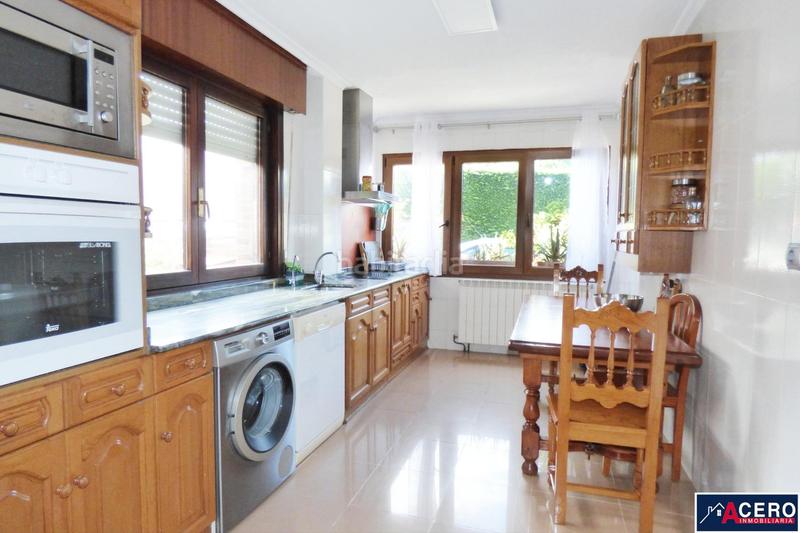 Foto 648a615d-9423-444b-9d06-f7c4c2bd00d9. Location maison jumelée dans Miengo pueblo Miengo