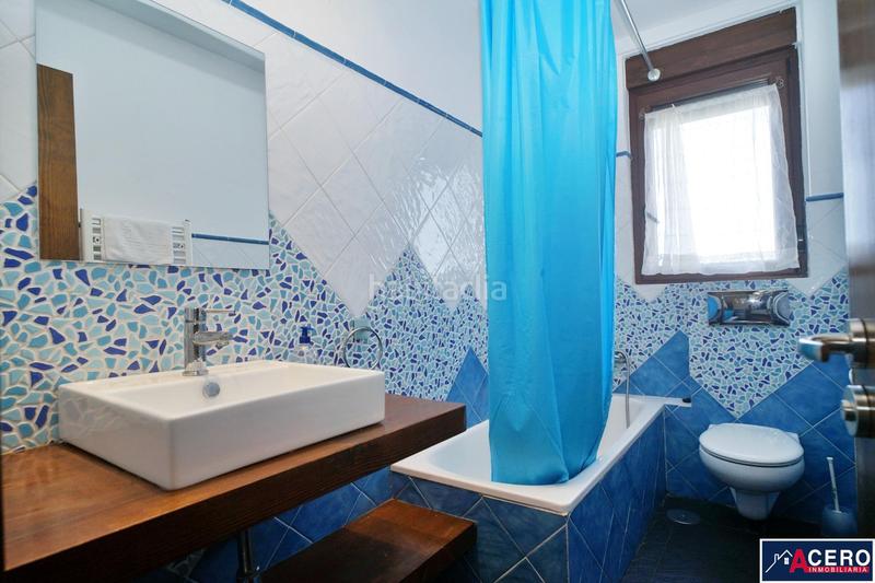 Foto b3407ed7-da60-4ac9-85ba-7a5f7d680003. Chalet avec parking dans Sancibrián Santa Cruz de Bezana