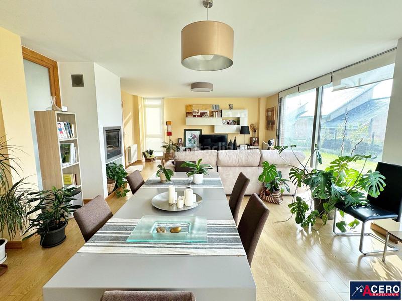 Foto 2f3668d3-395f-40b5-9625-b30018ec4262. Xalet amb aparcament piscina a Mompia Santa Cruz de Bezana