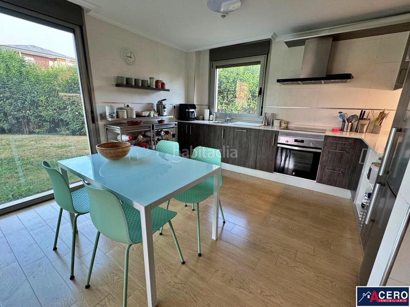 Foto f9a40414-cb09-4719-becf-90f7ac012cbf. Xalet amb aparcament piscina a Mompia Santa Cruz de Bezana