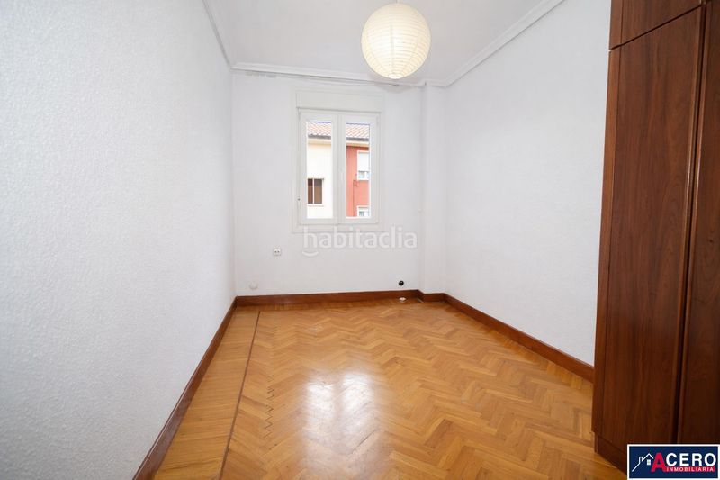 Foto 1a414a6a-89e0-4c82-be30-79e95c32ecd0. Pis a Cuatro Caminos Santander