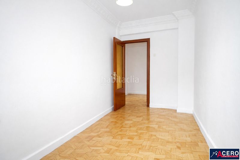 Foto 7cc58281-15ff-43cf-a101-370f0f38688d. Pis a Cuatro Caminos Santander