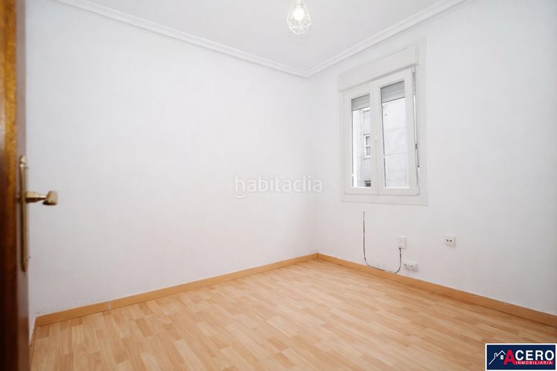 Foto d023c39a-03aa-4c02-8cd1-a856d51daf09. Pis a Cuatro Caminos Santander