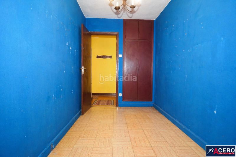 Foto a0fd723d-7a26-4363-b056-c697362eb2ba. Piso  3 dormitorios con ascensor en Los Castros Santander