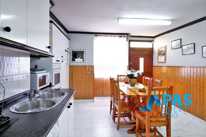 Foto cf90c0e3-47b3-4ae2-8a05-cc634379da0a. Casa amb aparcament a Alisal - San Román Santander