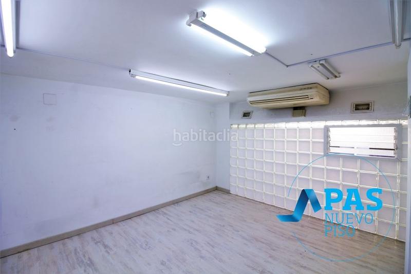 Foto c879a44c-8548-43c0-ad8a-b979b38b5dd2. Local comercial a Centro - Ayuntamiento Santander