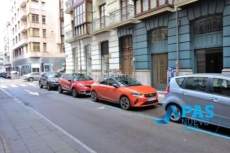 Foto d4efee95-c42d-41e4-a5b6-acda8415a837. Local comercial a Centro - Ayuntamiento Santander