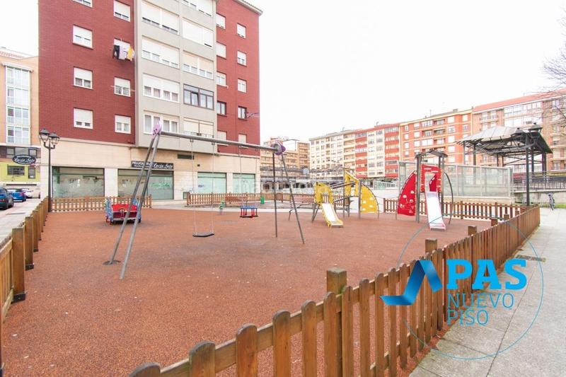 Foto 75db5053-8712-4c5b-a4fe-75b866bf3058. Piso estupendo piso con terraza de 3 habitaciones en la mejor calle de Muriedas. en Camargo