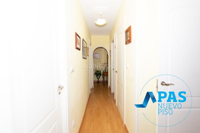 Foto c478c51f-9a9f-47eb-bb1e-17d8d915c482. Piso estupendo piso con terraza de 3 habitaciones en la mejor calle de Muriedas. en Camargo