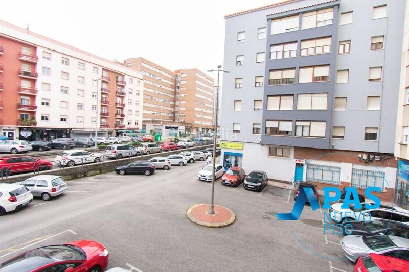 Foto caf94992-1d61-43b0-a437-e1fd048c6729. Piso estupendo piso con terraza de 3 habitaciones en la mejor calle de Muriedas. en Camargo