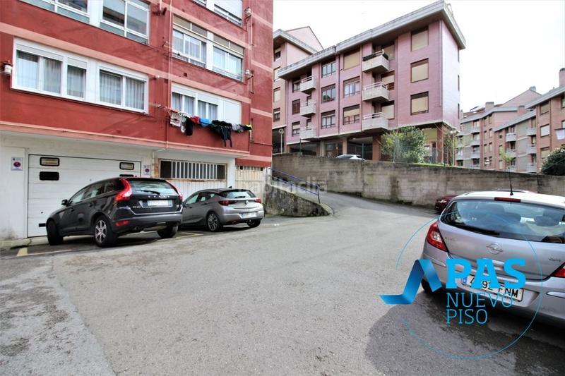 Foto ca88aa84-0292-4cdb-a264-cb08f94f1fa7. Aparcament cotxe a Los Castros Santander
