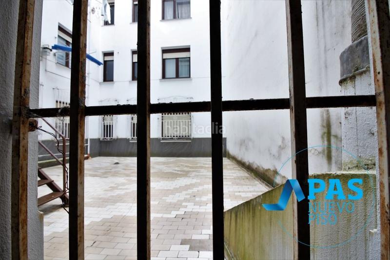 Foto 185c5443-6228-4ed9-a2d7-9e2f10ab9051. Local comercial a Numancia - San Fernando Santander