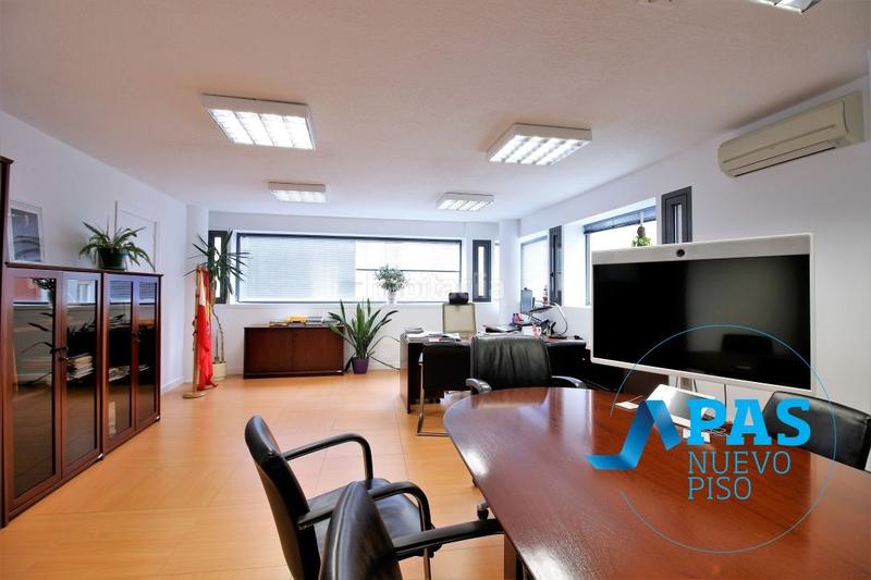 Foto 2350c041-e3d9-4f05-8d74-d803e1d308ff. Oficina a Centro - Ayuntamiento Santander