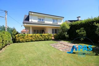 Chalet  Calle de las portillas. Lujosa casa independiente de 6 habitaciones en san roman